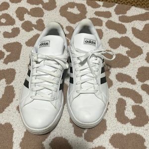 Adidas Black/white shoes
